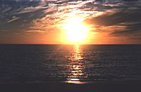 Sunset_thumb.jpg (5853 bytes)